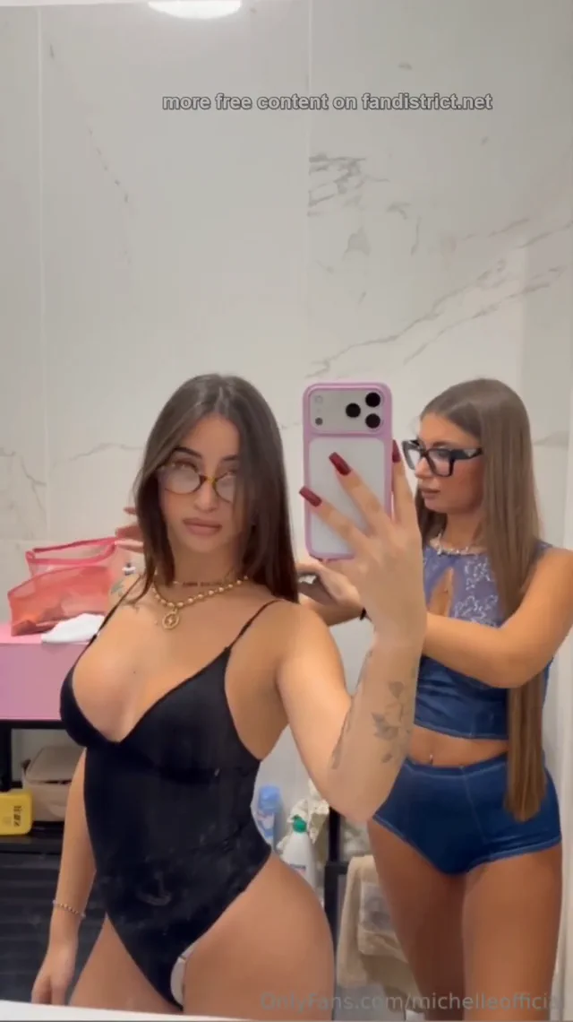 Elisa Esposito nuda e Michelle Lapolla nuda in intimo sexy