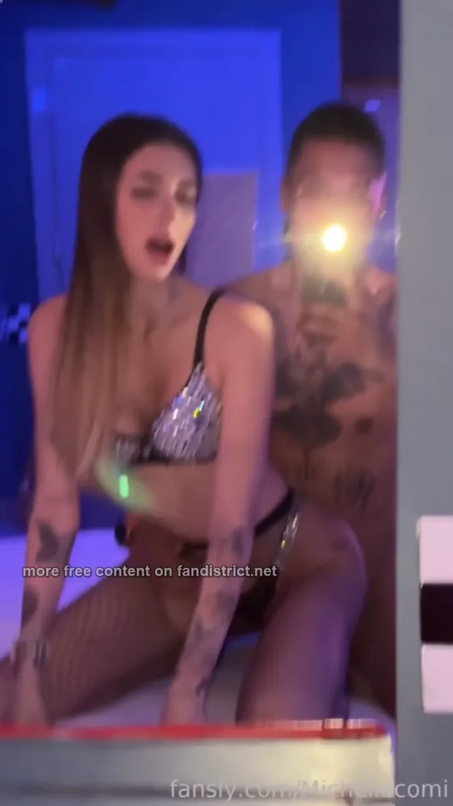 Michelle Comi si fa scopare dal ragazzo