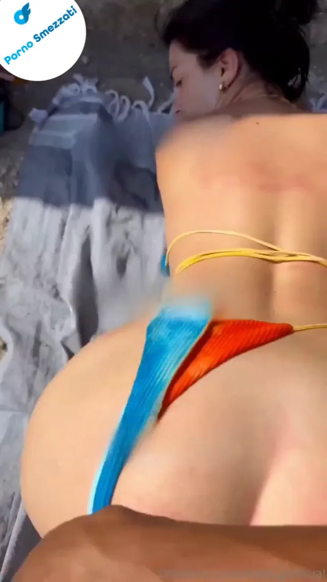 Madygio nuda scopata in pubblico con il ragazzo